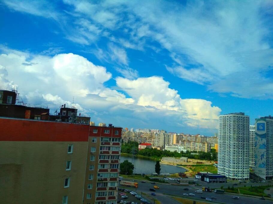 קייב Уютная Квартира Метро Харьковская 3 Мин, Паспорт-Сервис, Аэропорт Борисполь מראה חיצוני תמונה